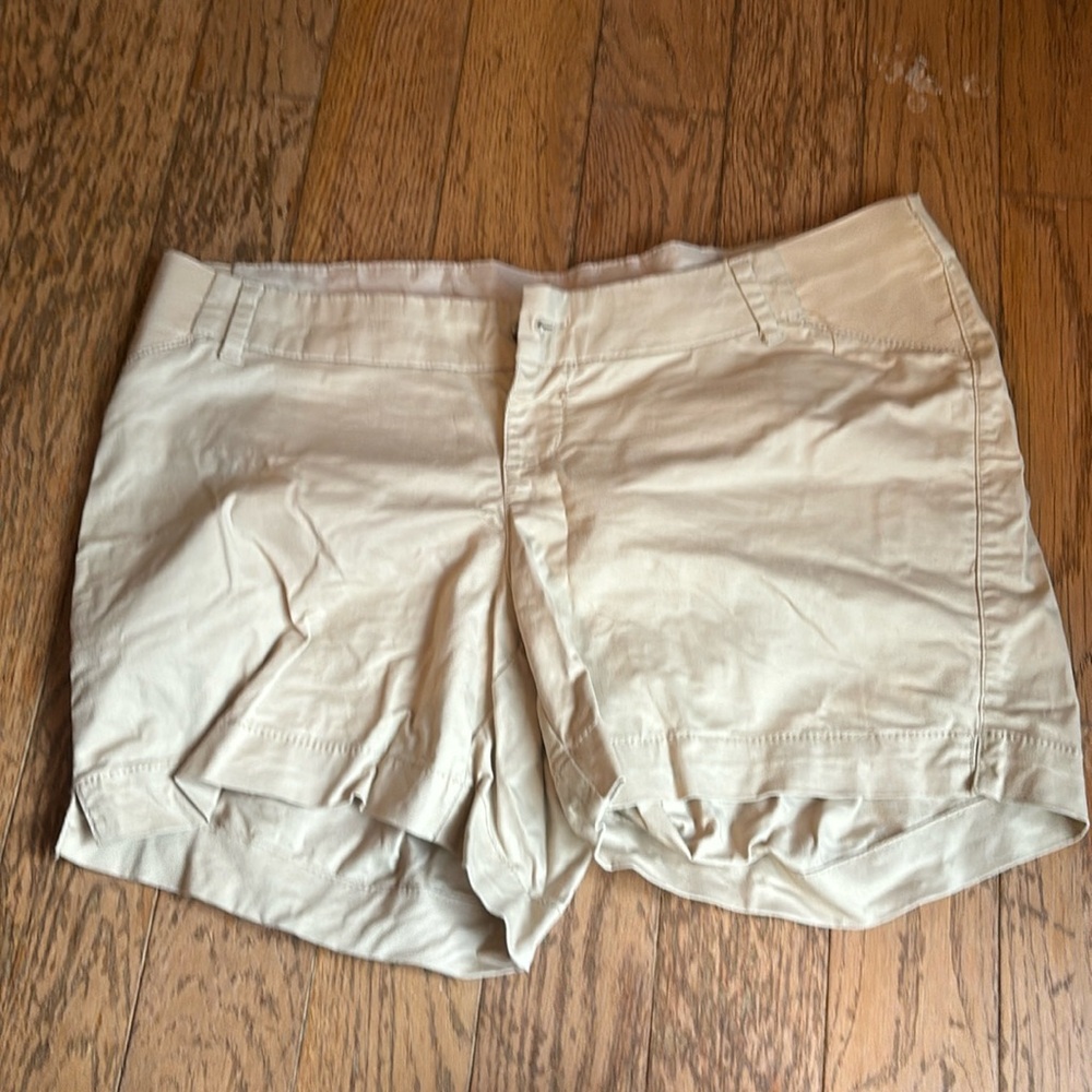 Old Navy Maternity Shorts